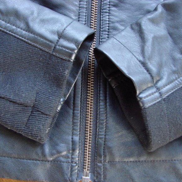 Black Faux Leather Moto Jacket Zippers Ribbed Size Small - Picture 8 of 12